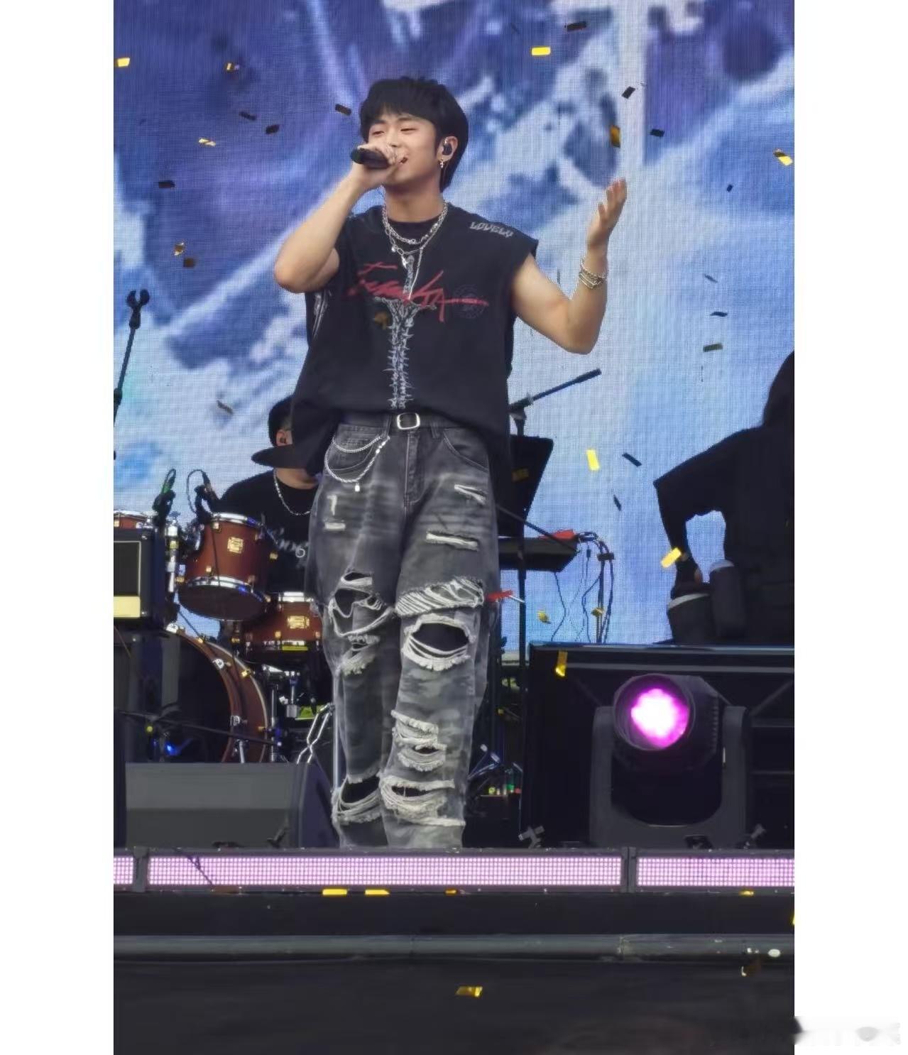 武星说能蹭武艺的都蹭了武艺弟弟上选秀有年龄焦虑声鸣远扬 武星在《声鸣远扬2025