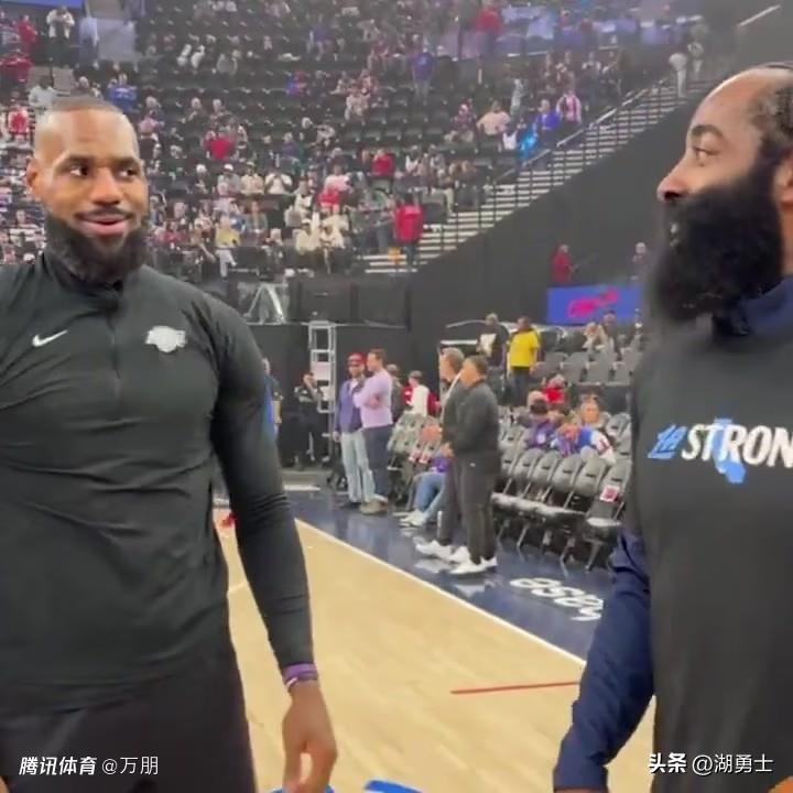 为了詹姆斯放弃詹姆斯！？

      坊间一直流传着这样一个说法：詹姆斯之所以