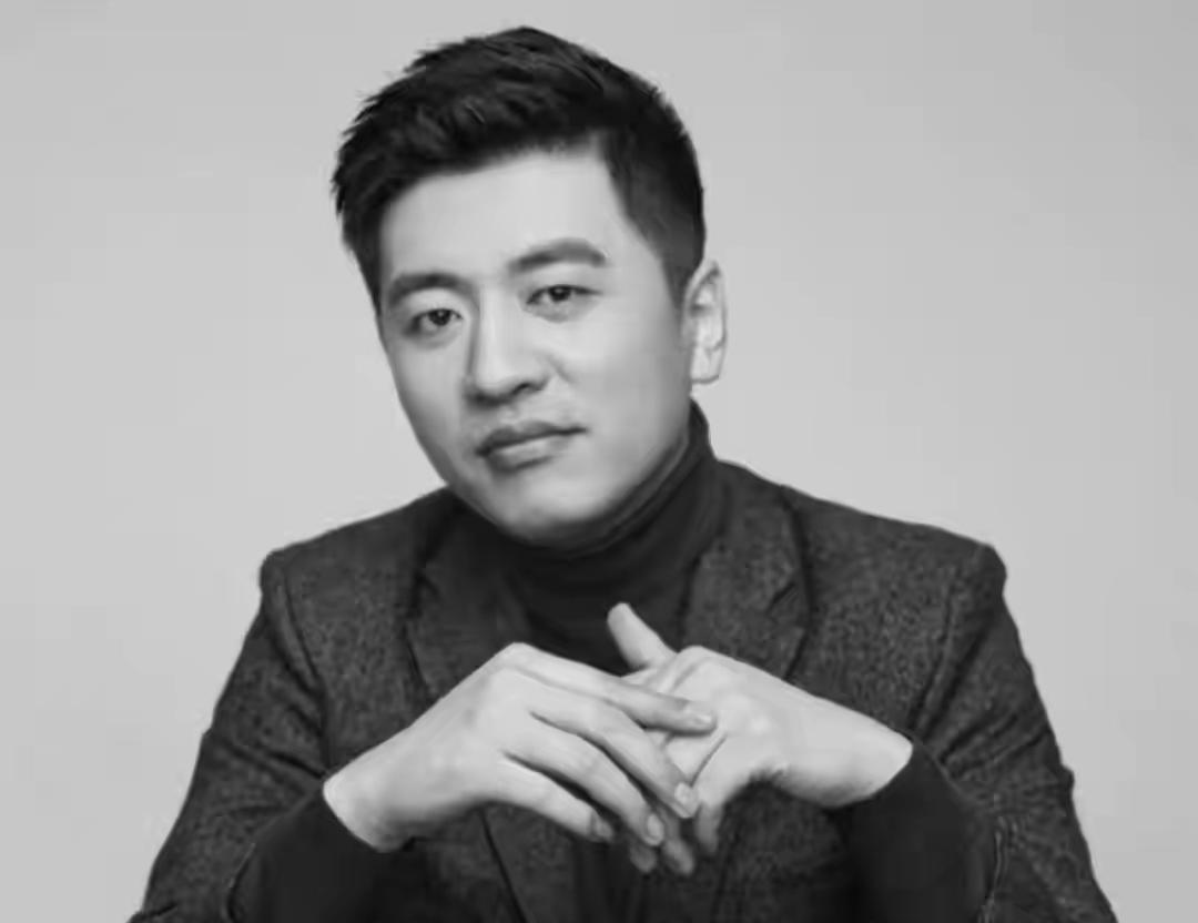 41岁​知​名高考志愿指导博主张雪​峰，因​心源性猝死抢​救无​效，在2026年