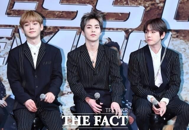 CBX与SM线下开庭CBX与SM在法庭上正面交锋 边伯贤金钟大金珉锡v线下与SM