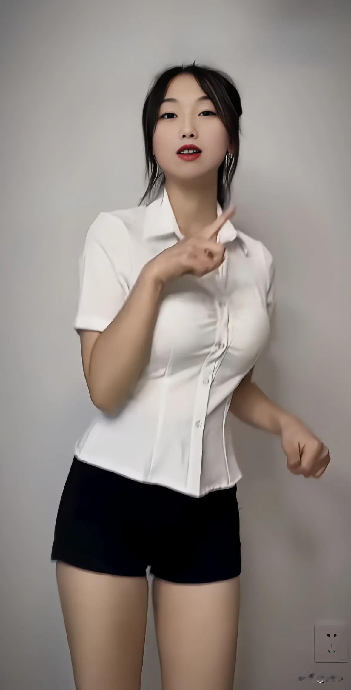 #性感美女身材超好#