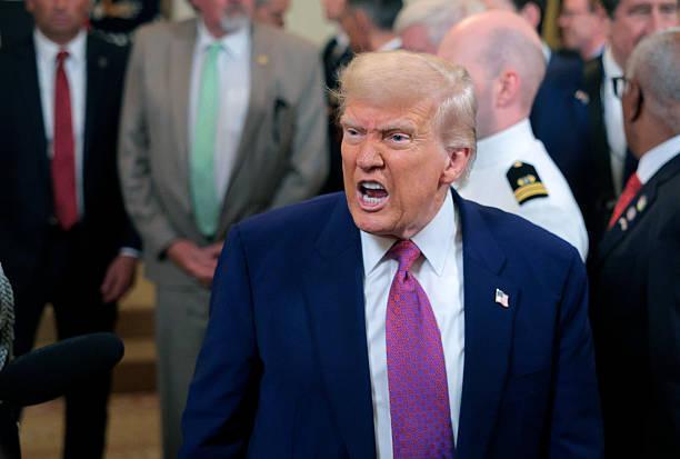 特朗普面临非常艰难的选择：或者重新开战，那将是一场更加漫长的战争；或者与伊朗进行