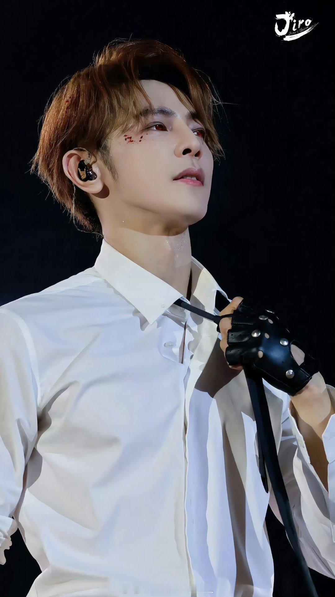 不怪炎亚纶 这谁忍得住夸汪东城就夸带什么别人