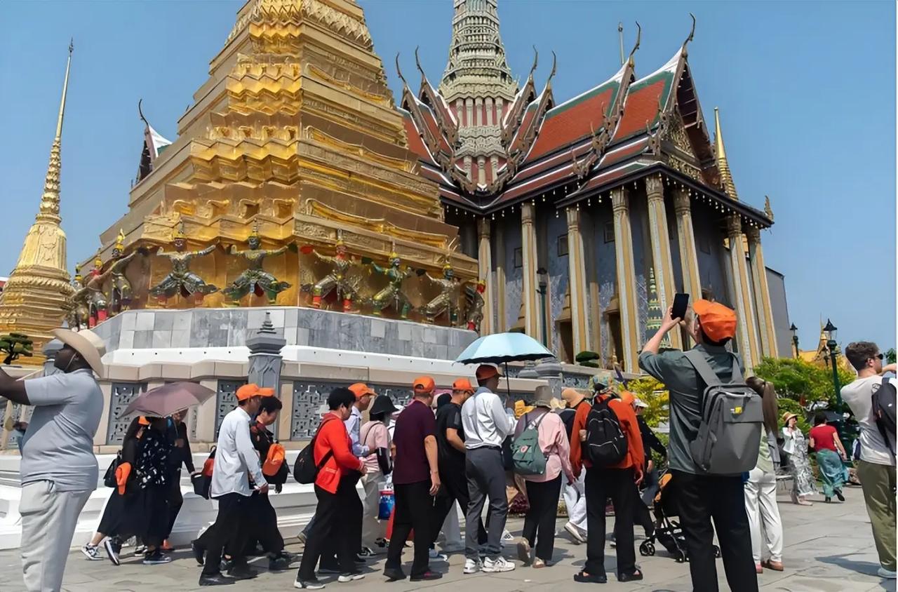 泰国网友：电信诈骗一闹，泰国旅游业快撑不住了！
 
最近泰国网上有不少旅游从业者