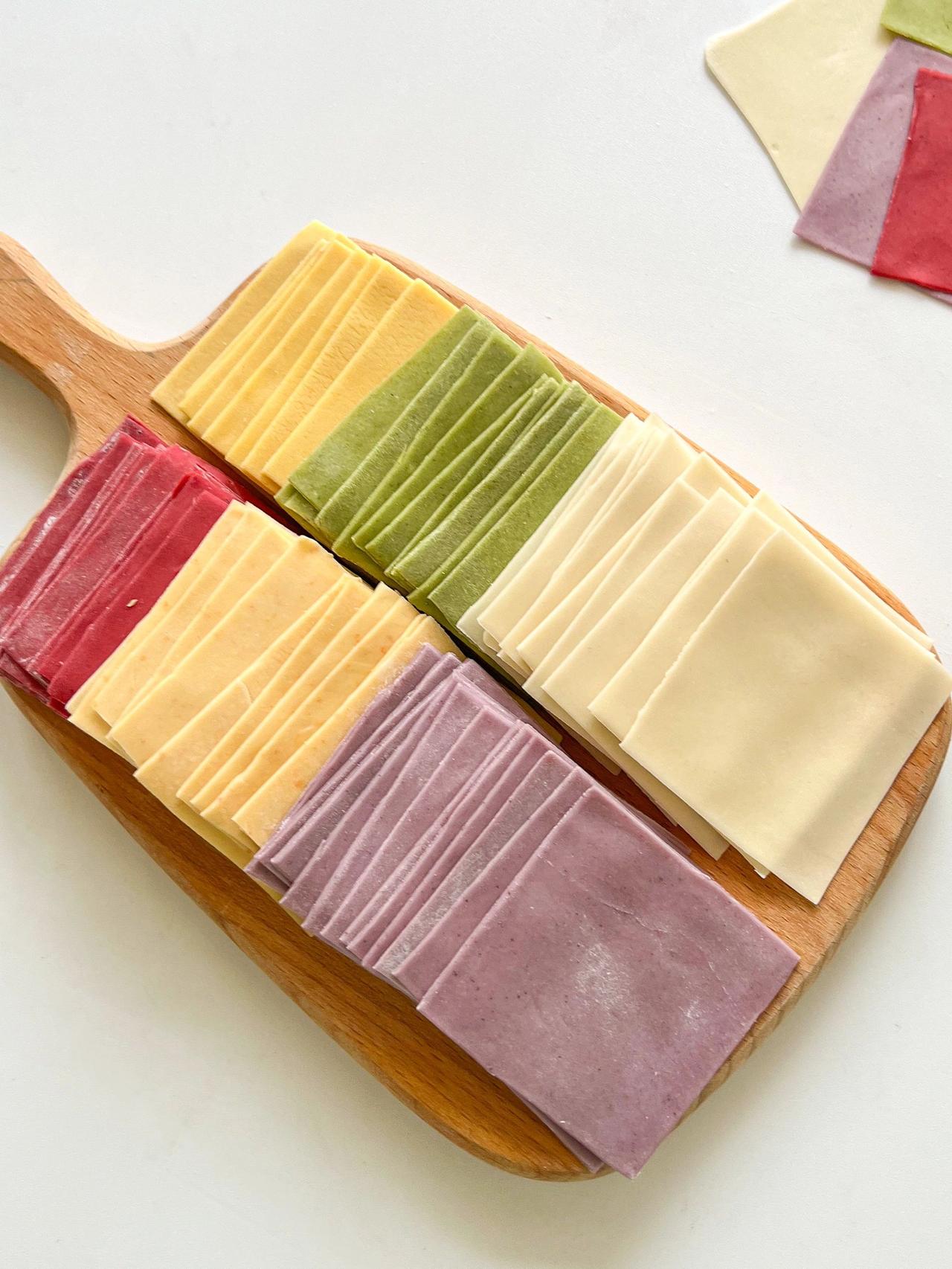 自制果蔬馄饨皮·无盐无碱·做法简单又健康
哈喽～我们家真的是馄饨大户，全家都很喜