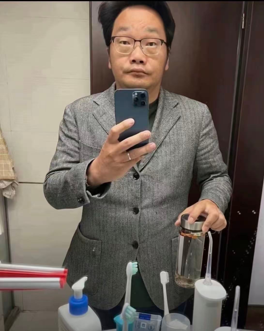 Y头约吗 