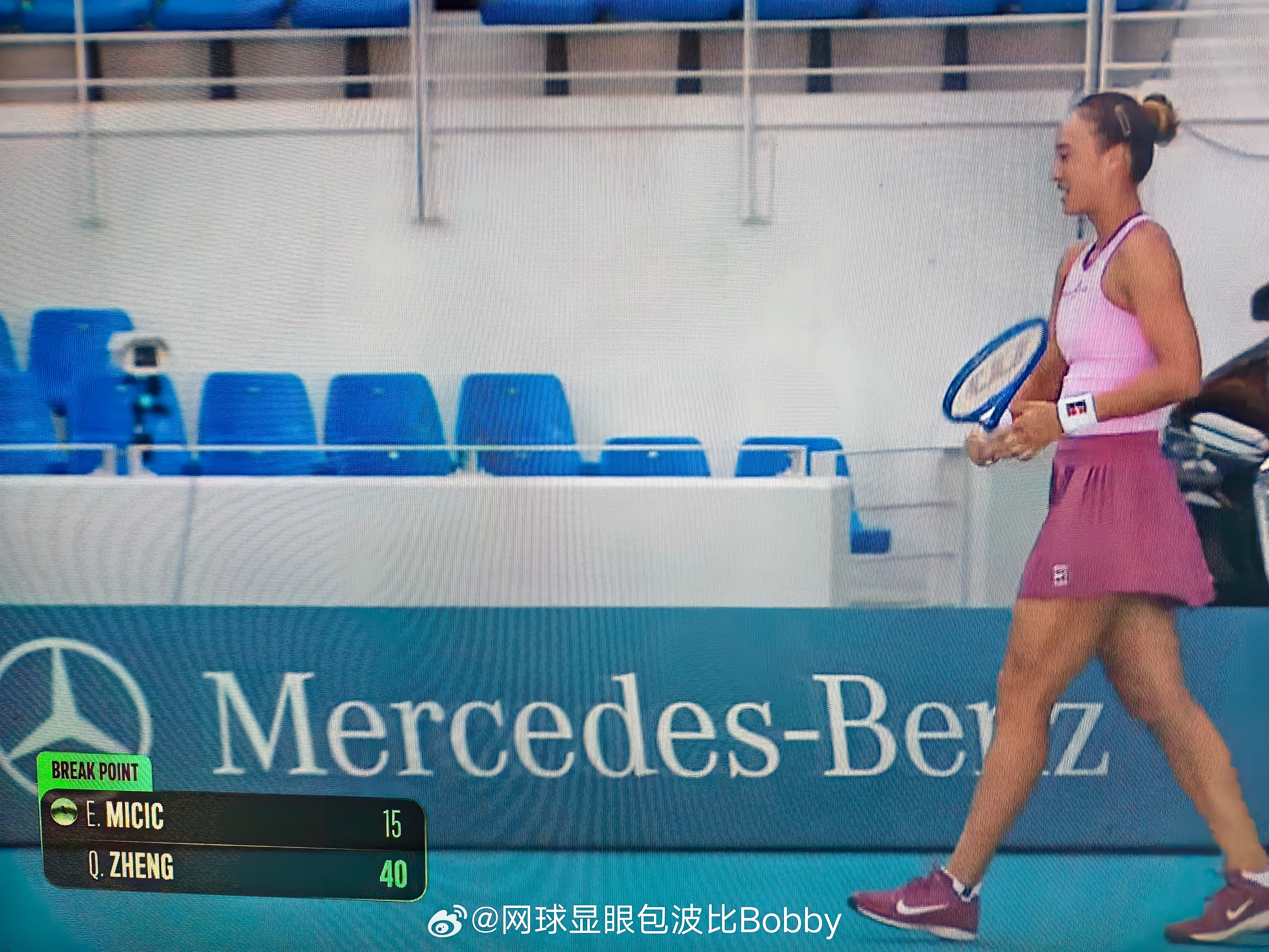 郑钦文一上来就破发了对手1:0郑钦文vs米契奇郑钦文的郑在进行时