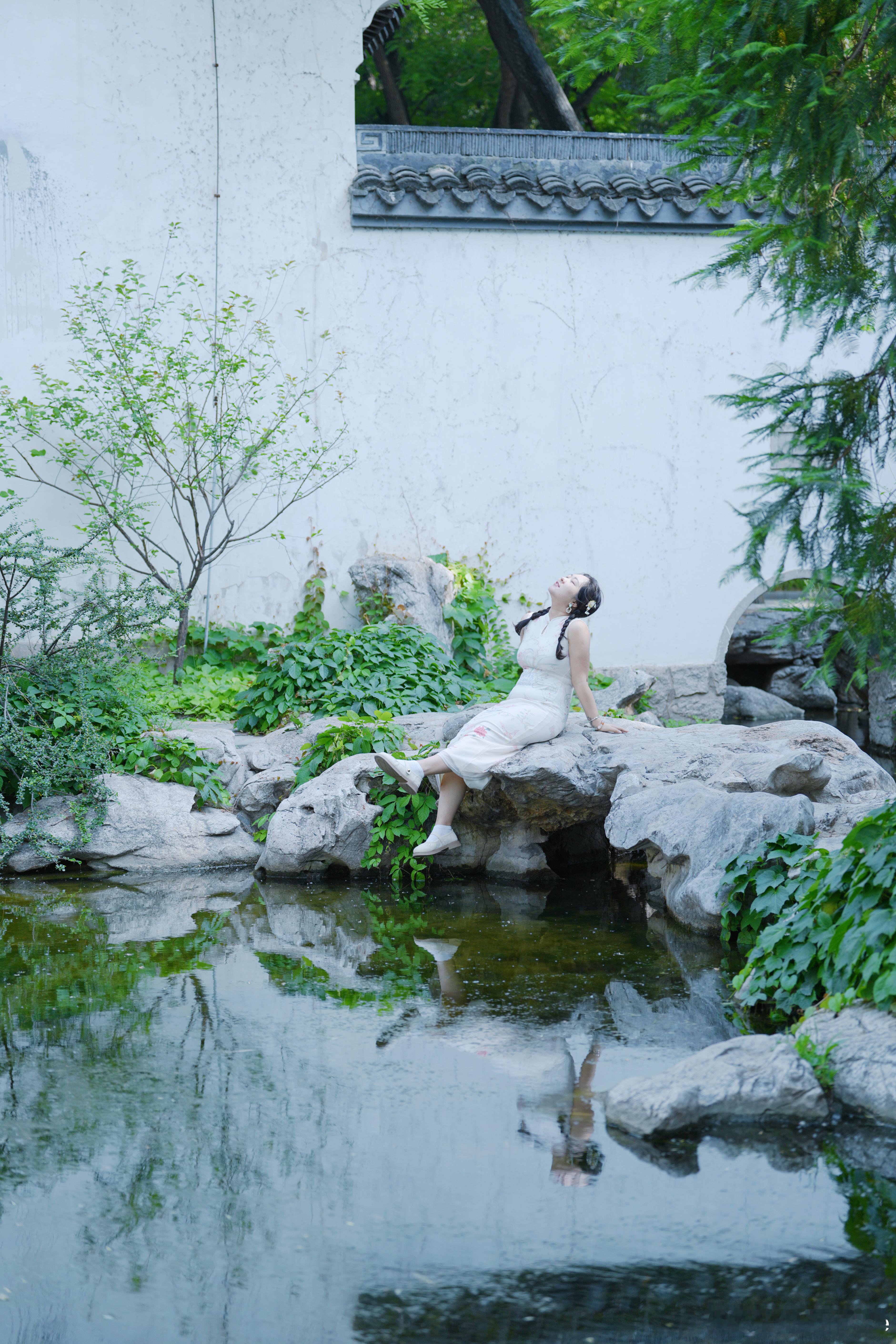 此时情绪此时天，无事小神仙。 