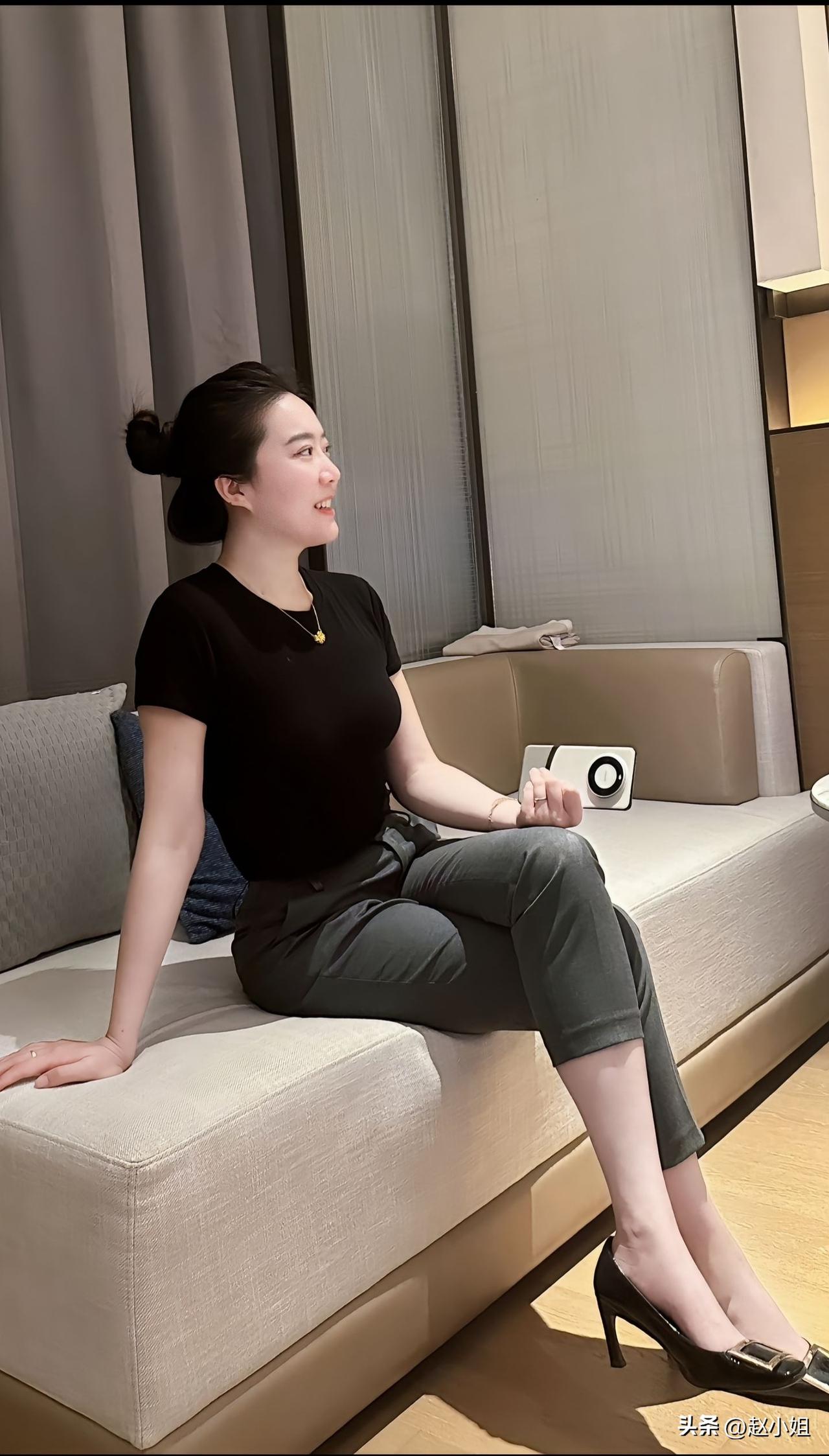 女人的情感里，藏着一生的委屈与自愈
 
女人这一生，最放不下的，往往是情；最容易