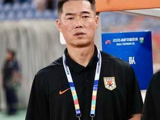 望岳在现场，宿茂臻解释王大雷缺席原因，谈阿尔瓦罗伤情，回应防守问题网页链接
