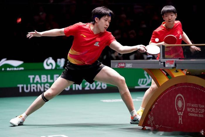 2025成都混团世界杯半决赛王楚钦孙颖莎3比0胜韩国组合
2025年成都混合团体