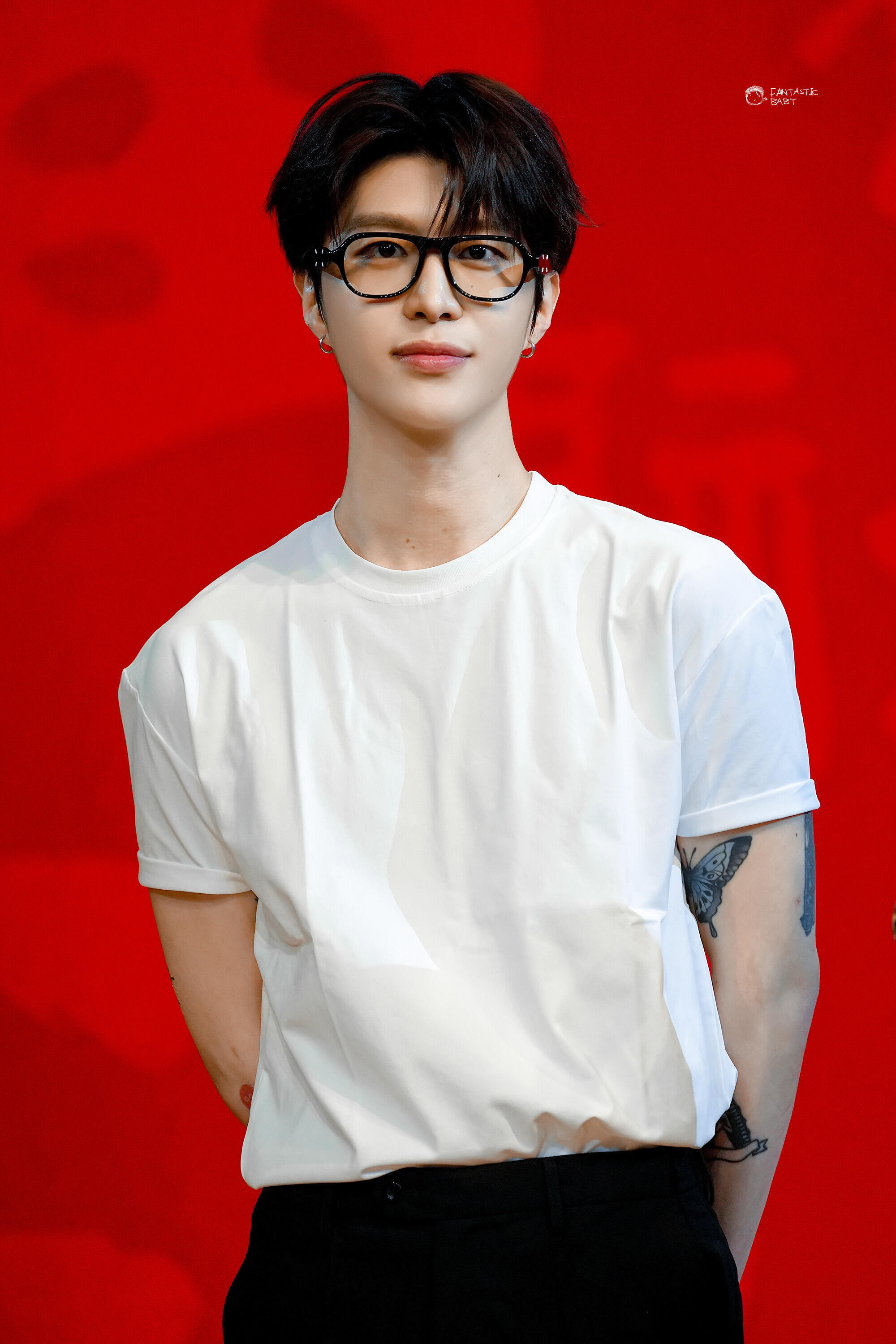 范丞丞 终于想起自己是帅哥了 