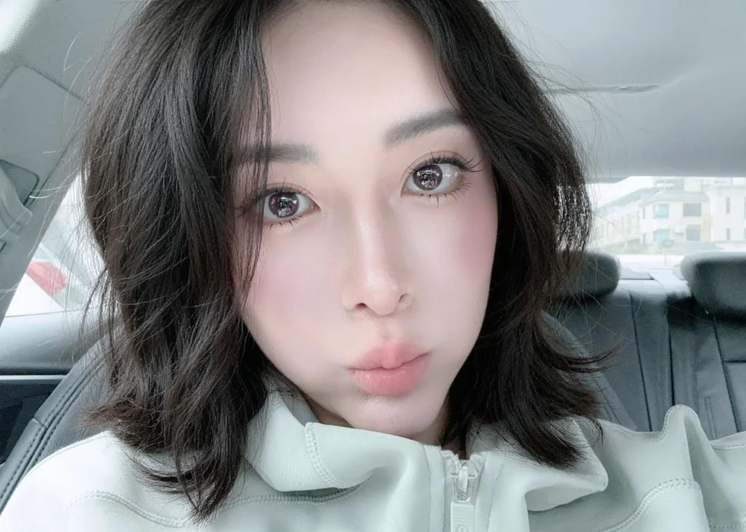 😊🌿
怼脸拍 最近的一张自拍 like