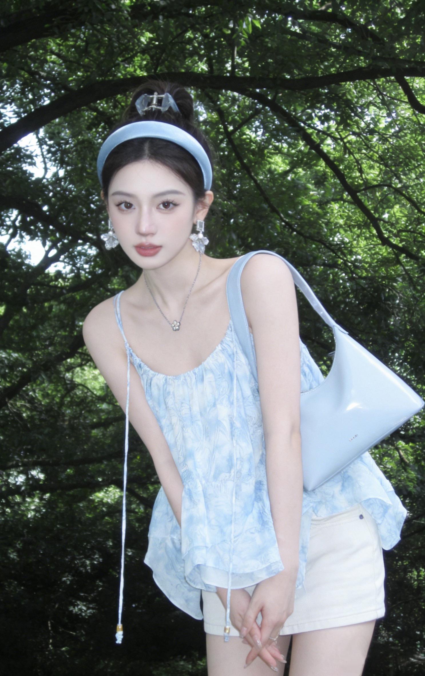 俏皮的蓝🩵🤍。