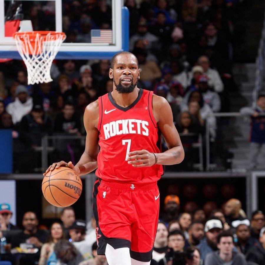 火箭战胜活塞杜兰特镰刀挥了又挥好家伙，KD背靠背干了85分钟，今天32分，19中