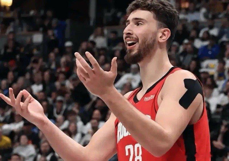 又要完？申京明天可能打不了！时隔6年火箭又有机会参加圣诞大战了，可是火箭近期的状