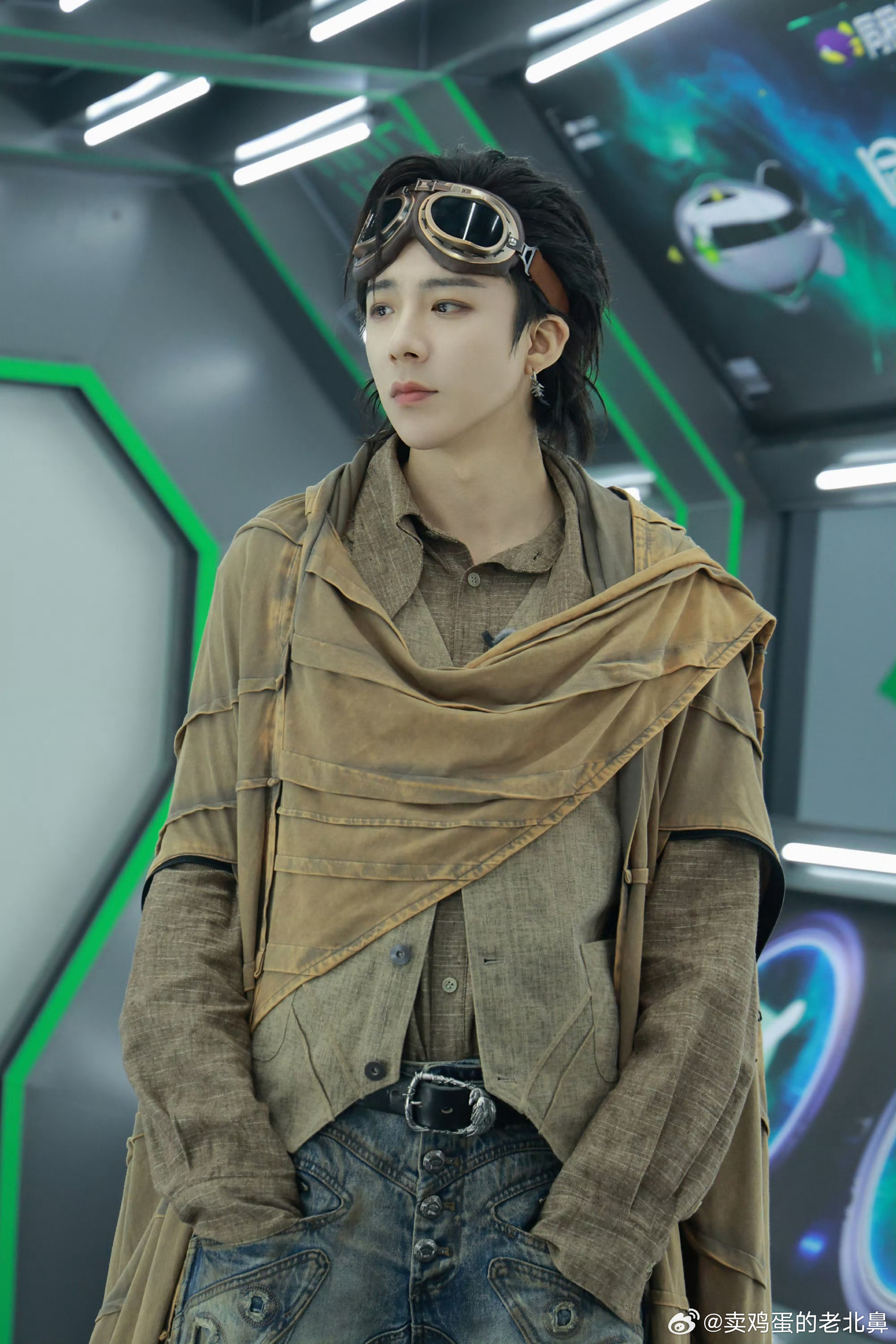 刘宇宁是懂追星女应援的摩登兄弟你以为刘宇宁每一次阅棚都是白阅的吗。要不说刘宇宁和