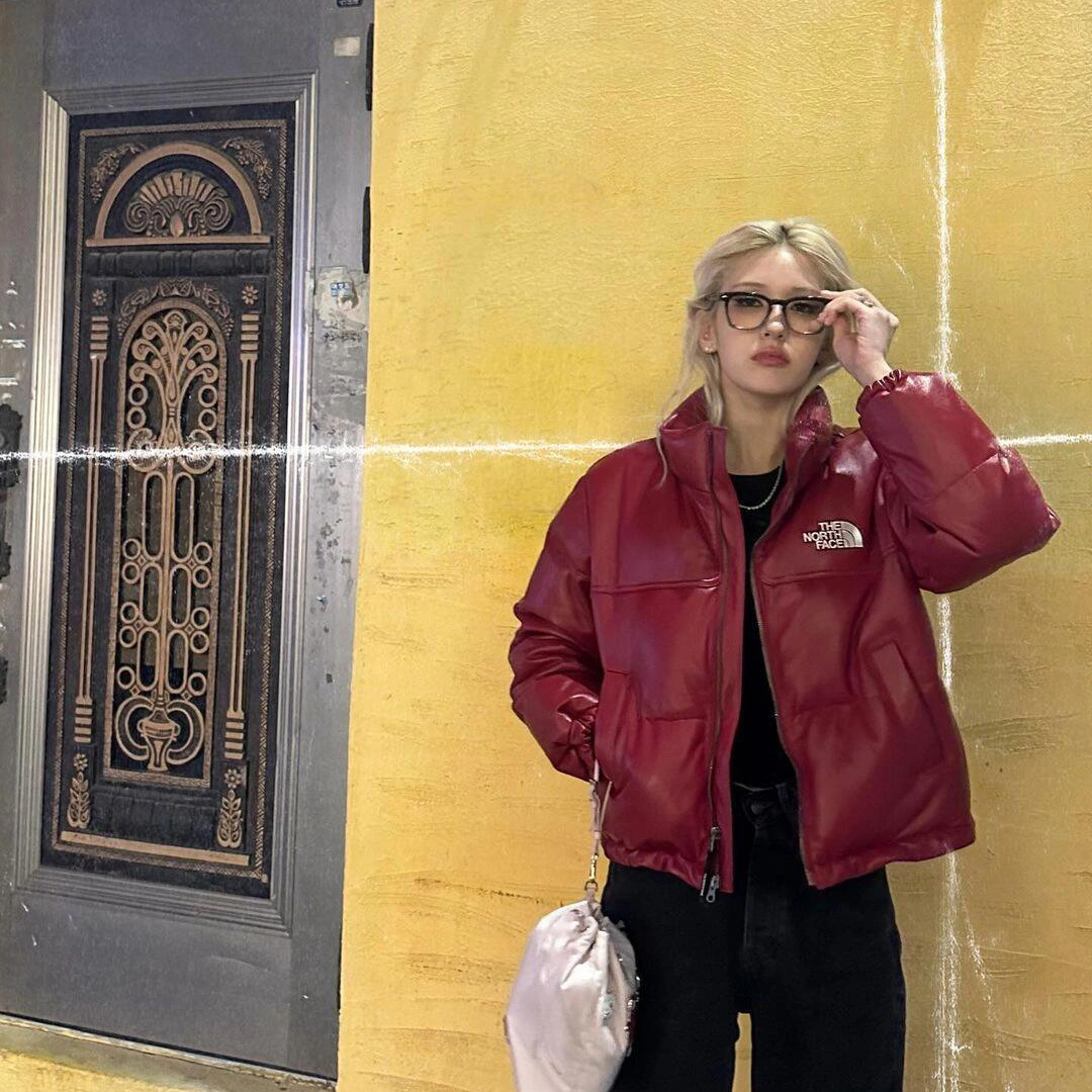 Somi     眼镜控福音👓#无水印头像# ​​​