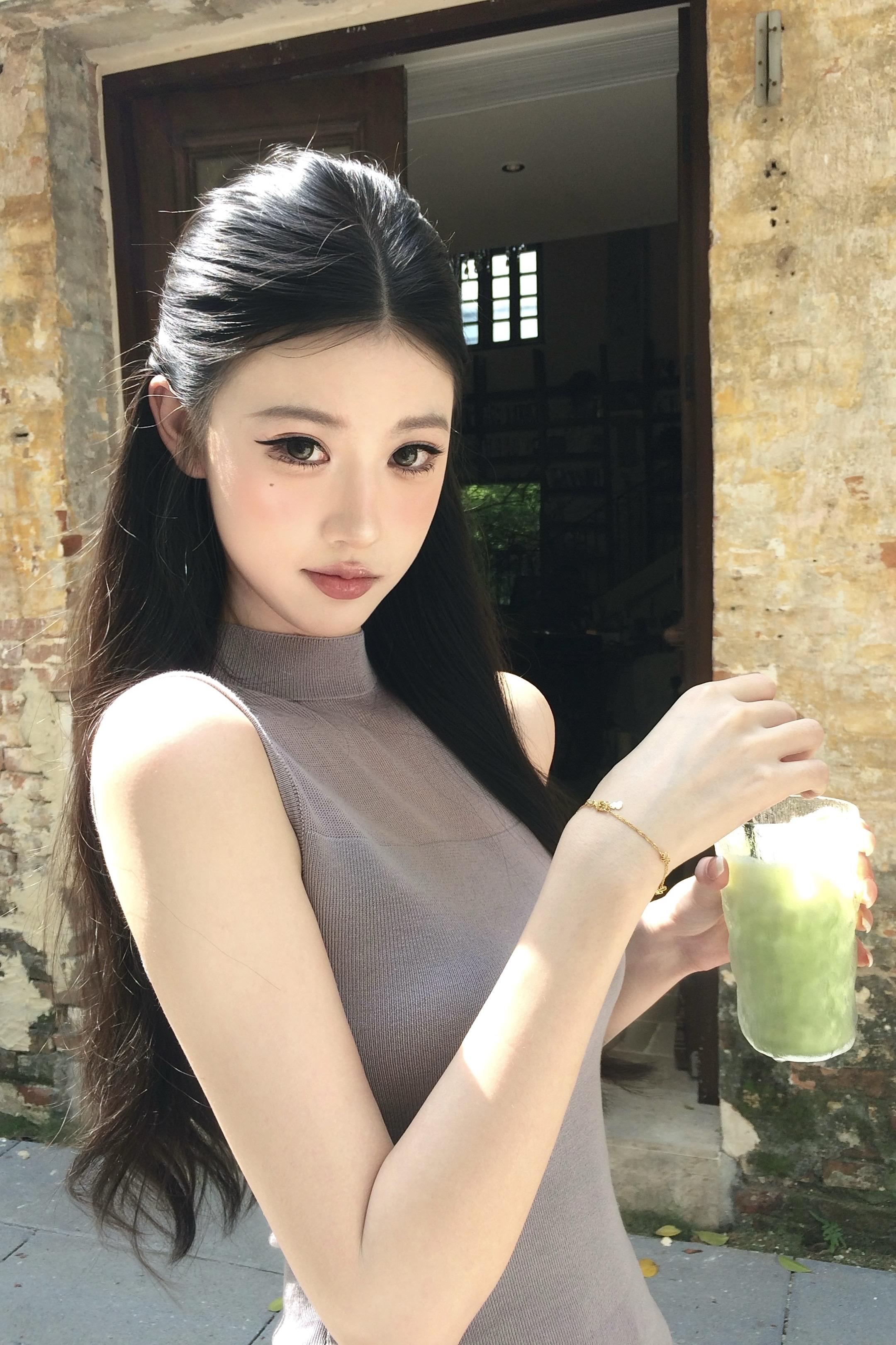 见面吗 你和我 就现在。