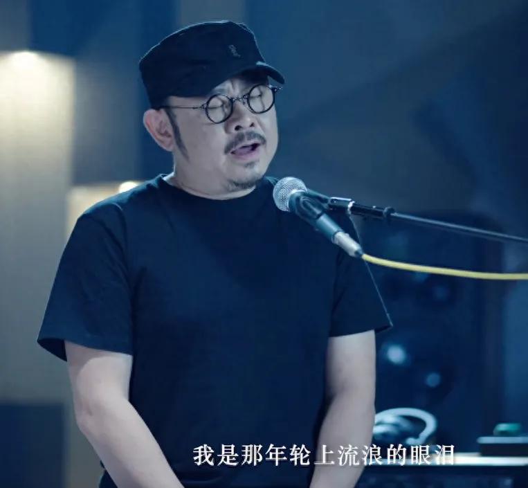 
刀郎想唱什么歌，自己就能创作什么歌，自己作词作曲，自己配乐，他唱出的是自己对生