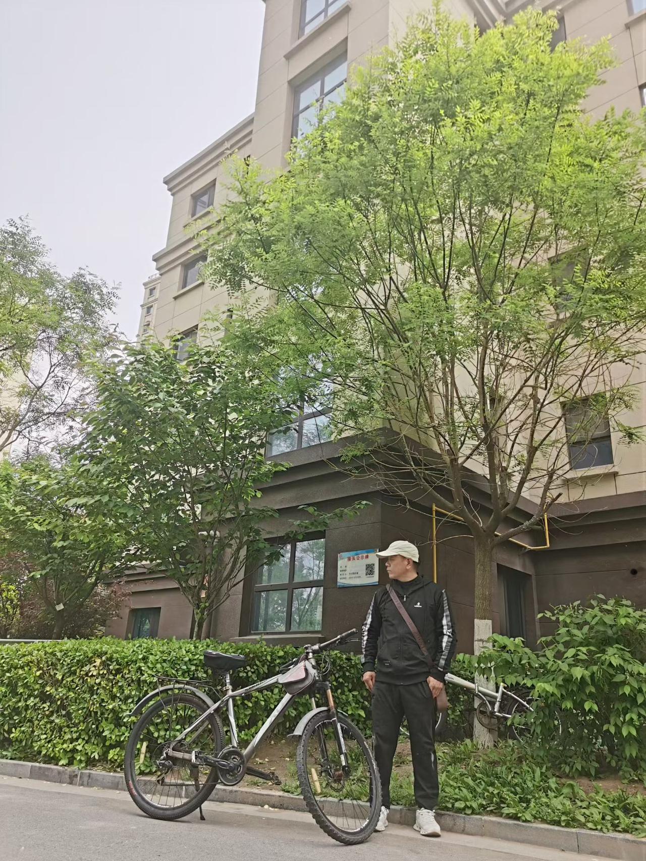 母亲节了，忽然难过的想：

  我没有让自己爱的女人，成为自己孩子的母亲，而自己