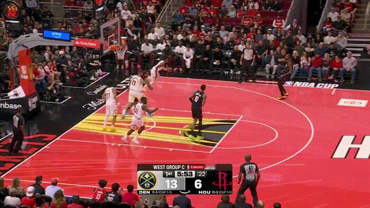 火箭超级球星杜兰特真是彻底的愤怒了！在今天进行的火箭和掘金的比赛中，当时比赛进行