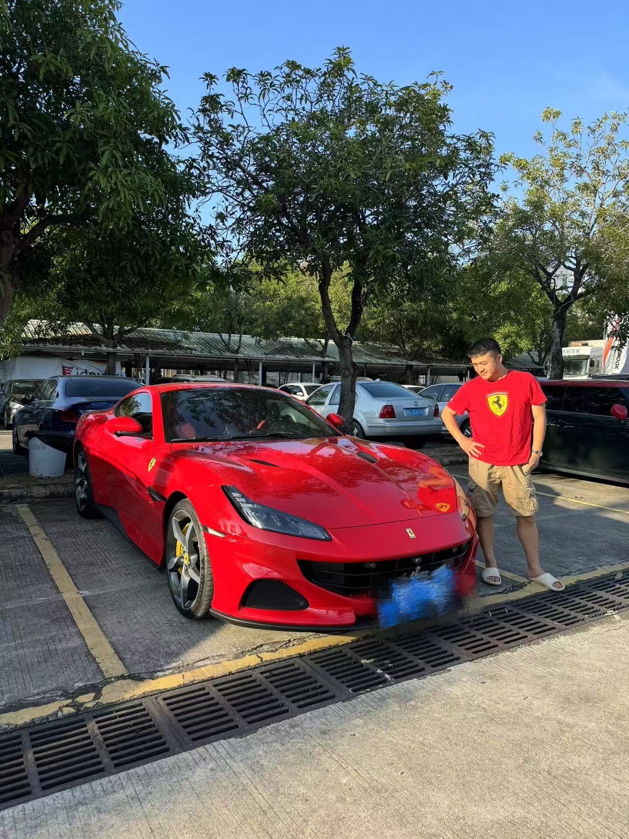 你有法拉利，我有法拉利的衣服，大家都有光明的未来……[doge] ​​​