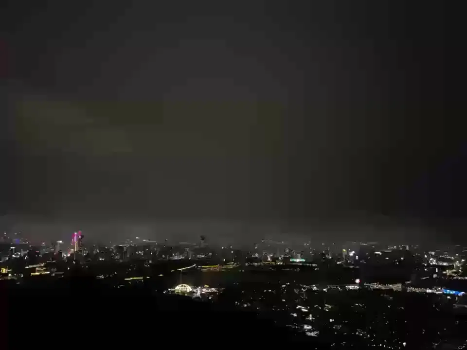 人与人之间是一场仓促的骤雨