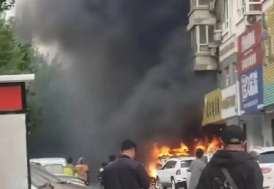 5月14日，辽宁沈阳发生一起充电桩着火事件。据沈阳市皇姑区应急管理局工作人员证实