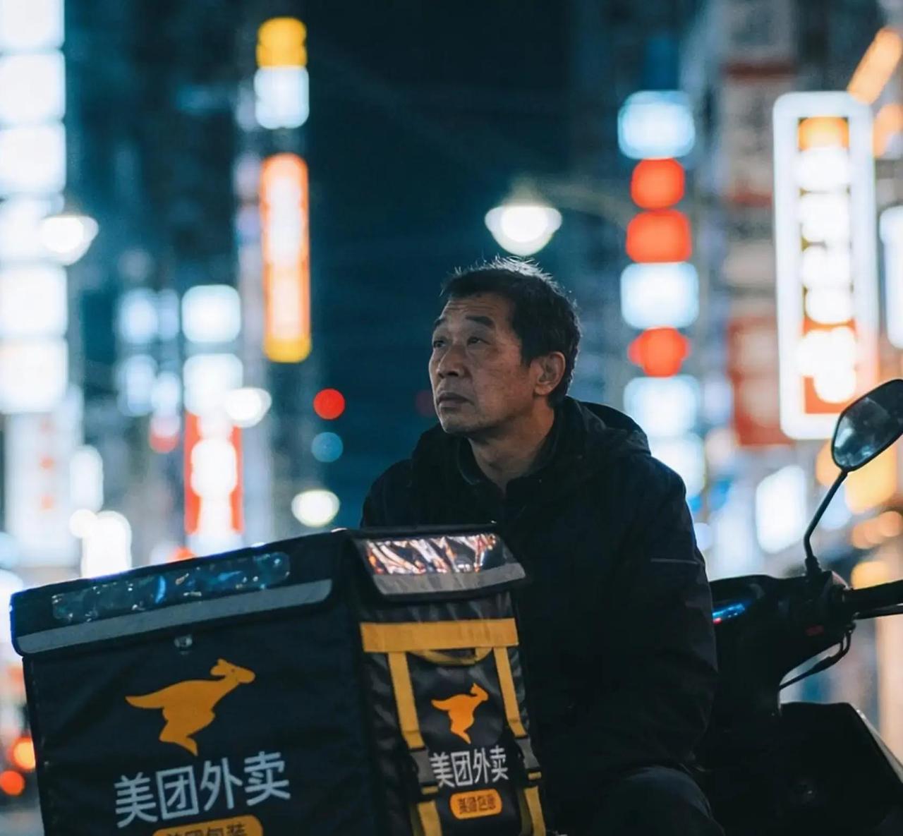 36岁那天下午，公司大门一关，房贷、孩子学费、父母药费瞬间压得喘不过气。

全国