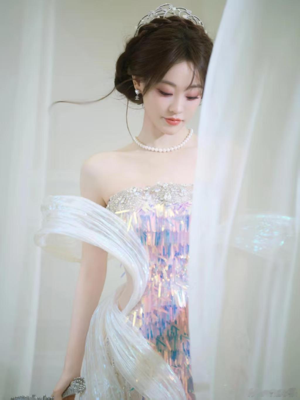 祝绪丹穆祉丞兔塑姐弟 萌兔姐弟锁死！祝绪丹穆祉丞眉眼弯弯的笑容复制粘贴，节目里蹦