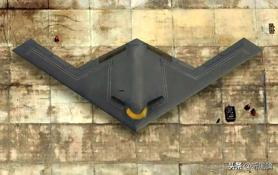 美国在B-21项目上的总投入预计超过1000亿美元，但项目细节高度保密。据美国《