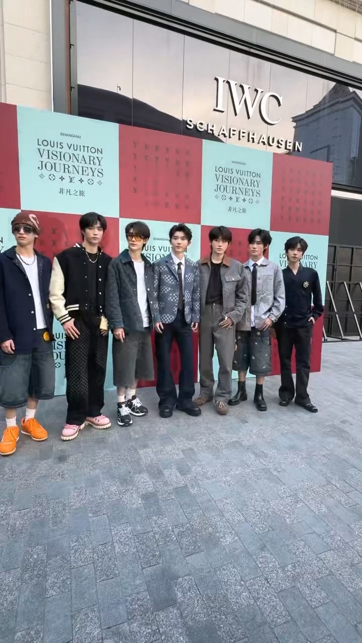 时代少年团lv大秀红毯时代少年团lv大秀红毯造型 时代少年团LV大秀现场视频，全