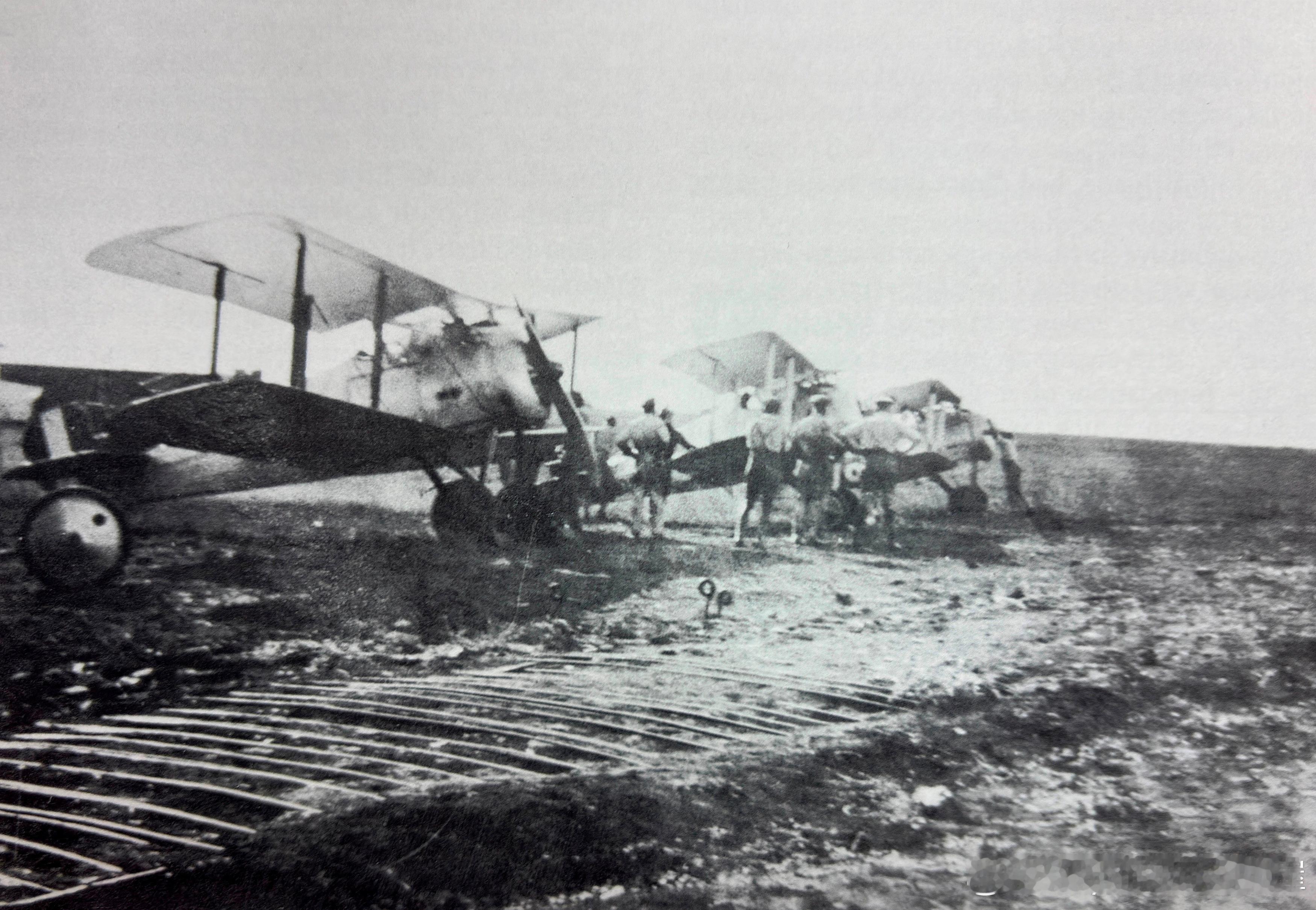 1919年在南俄的英军Sopwith Snipe战斗机。该型战斗机是一战闻名的“