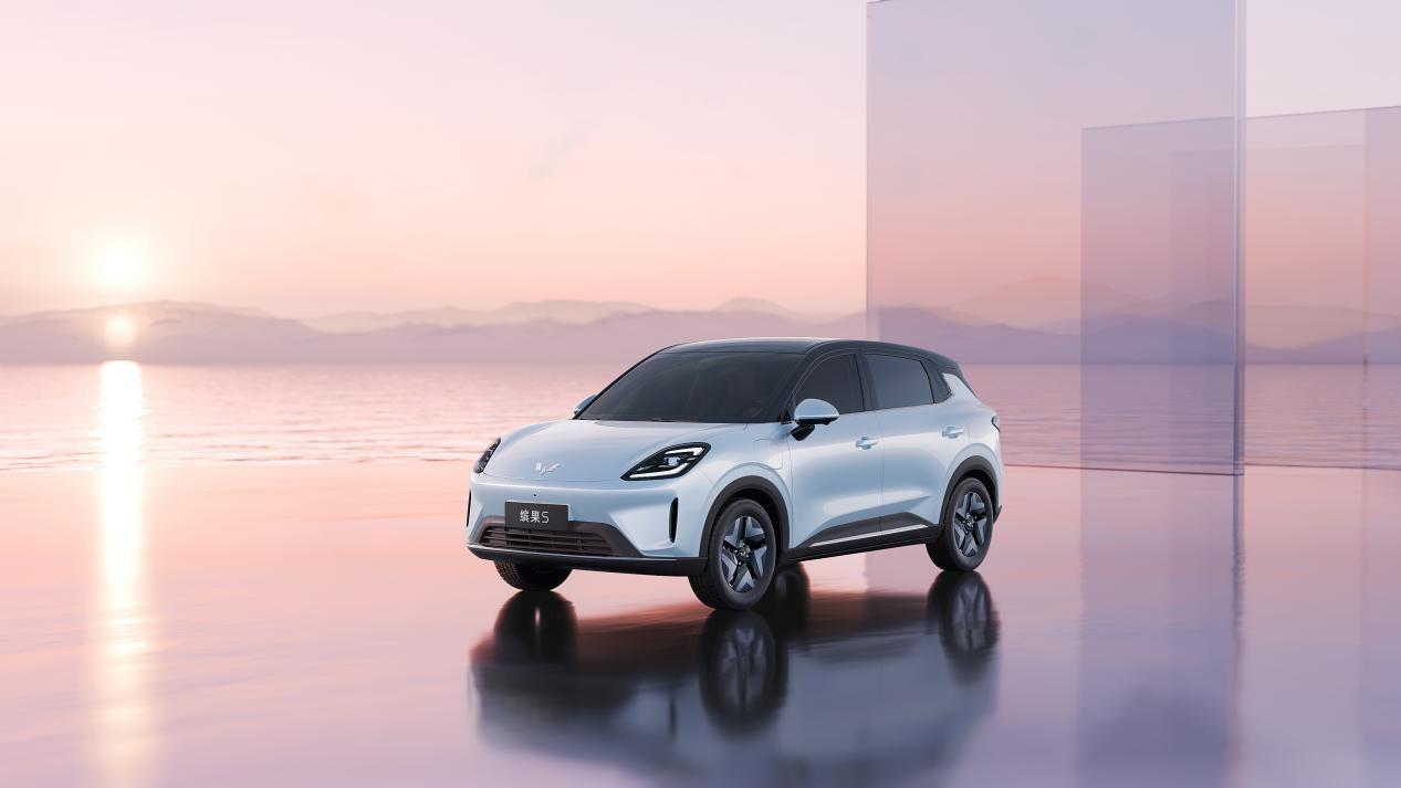 上市两个月大卖4万台的缤果S，能带来怎样的冬季出行体验呢？
凭借高颜值和不俗的产