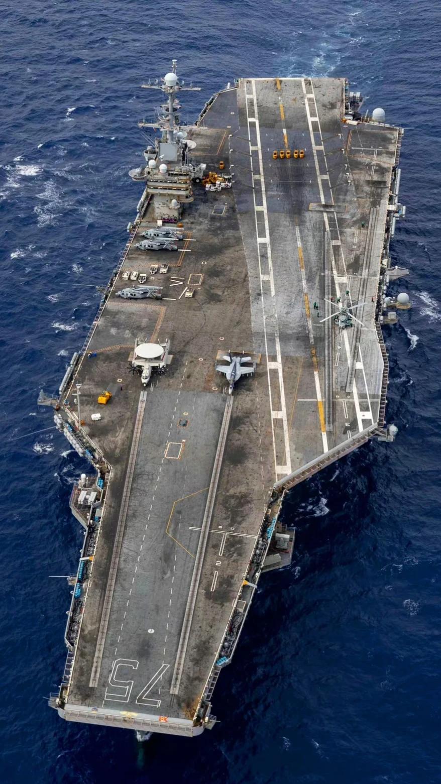 美国🇺🇸海军杜鲁门号航空母舰，舷号CVN-65，是美国海军第8艘尼米兹级航空