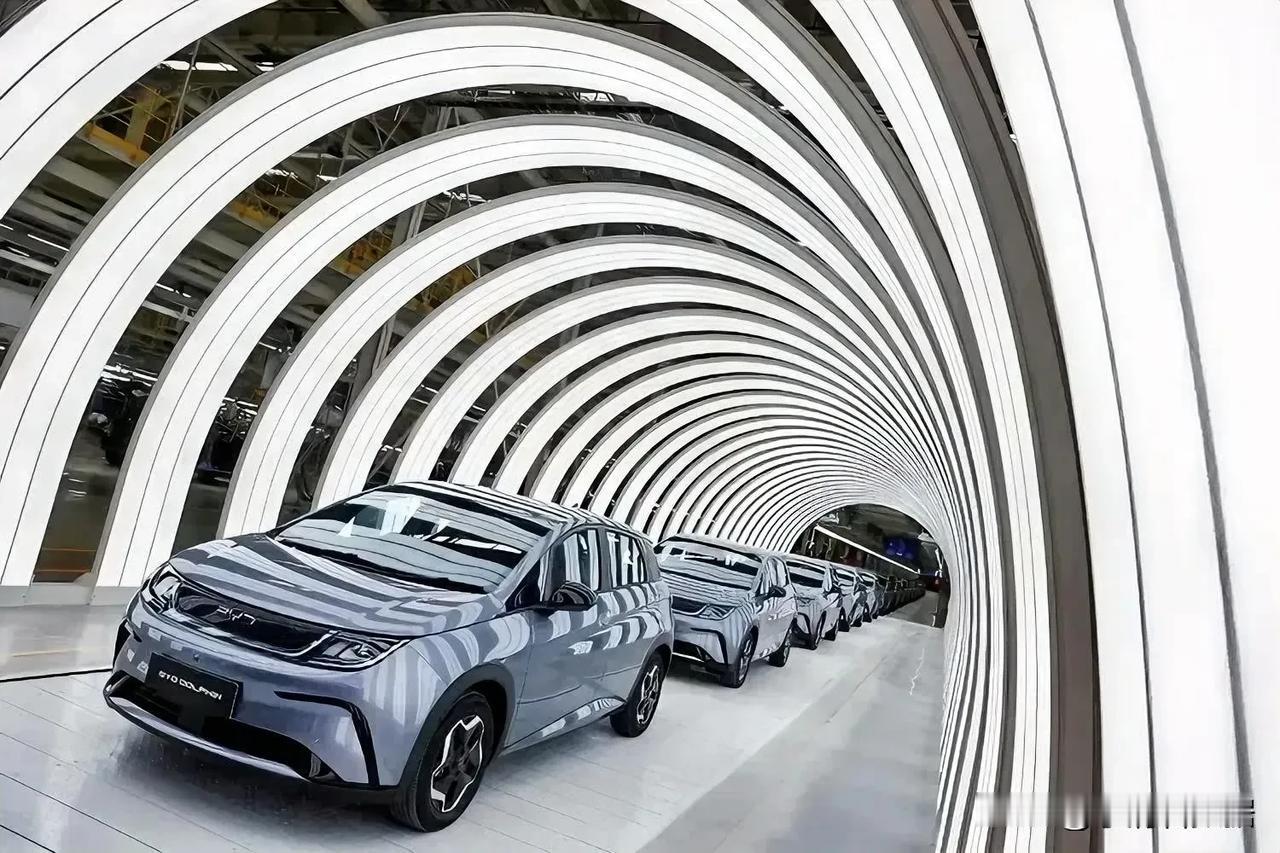 中国十大贸易伙伴：对中国电动汽车关税
1.美国：100%（对中国）
2.巴拉特：