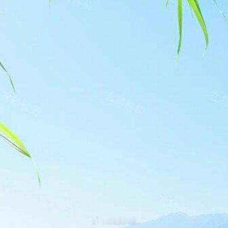 平凡的人生，只要身心安然，其它的都是烟火小事。不妨随心做自己，过好每一天，轻轻而
