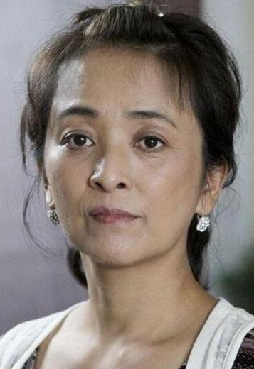 一婚嫁日本人，二婚美国、三婚法国，如今六十多岁的她，现状如何
这个人叫李勤勤，1