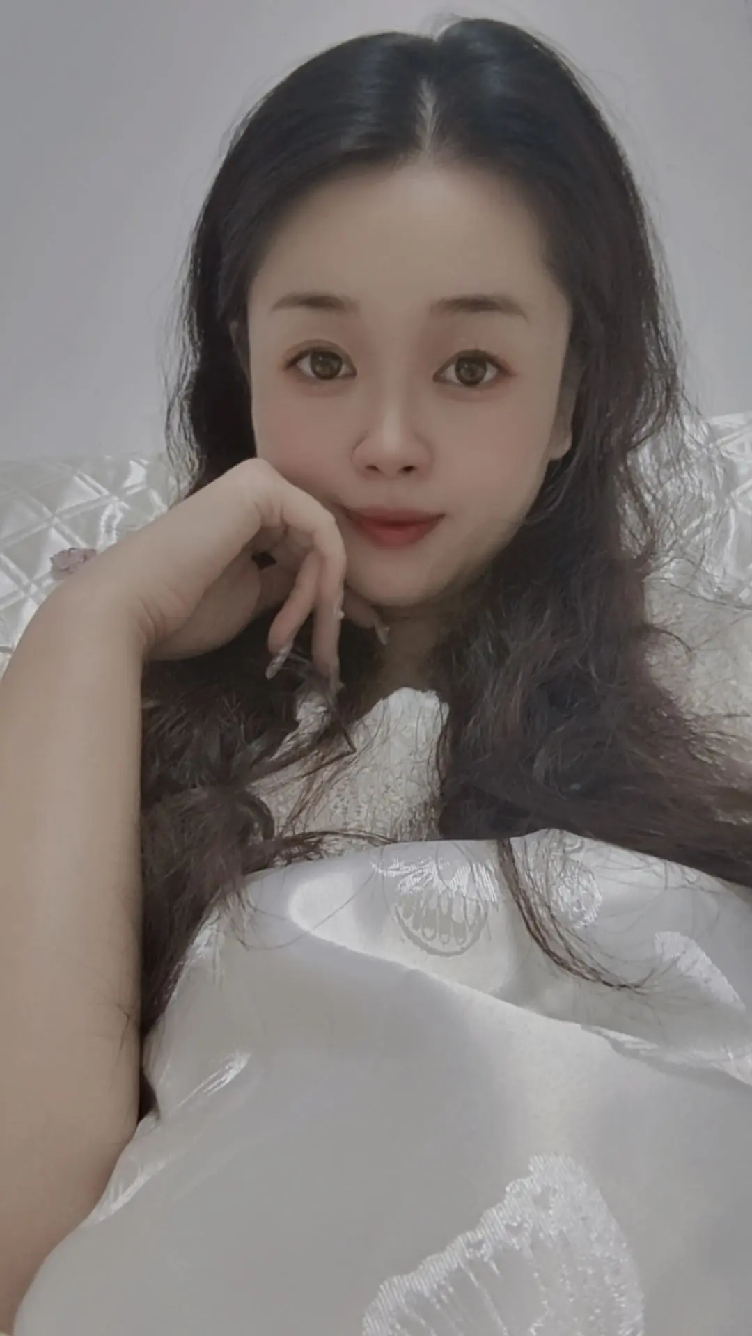 用真心待任何人，但不执着于任何人，活在缘分中，而非关系里……站在自己的...