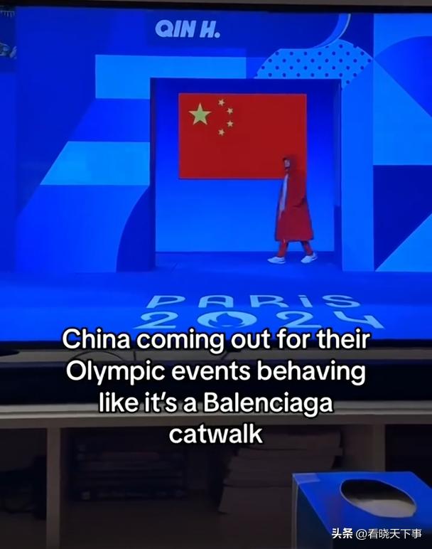 安踏这一波赢麻了！近日，中国游泳“男模”队在巴黎奥运会上的出场画面在外网走红了，