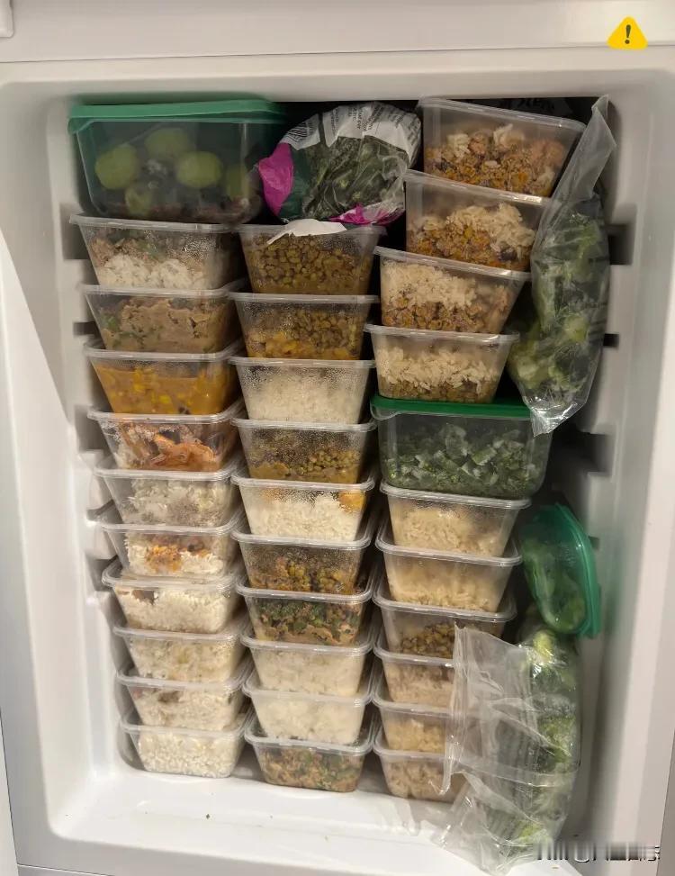 煮一顿，管七天！80岁婆婆的保鲜盒生活引热议：到底是智慧还是将就？

我婆婆80