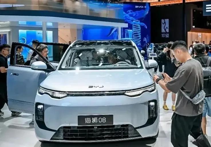 不管你信不信，2026年将出现七大现象：
1、退休金不会再出现有人拿
10000