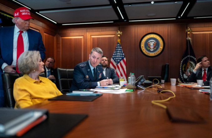 《华尔街日报》称，军事顾问出于“性格担忧”，在高风险的伊朗营救任务期间故意不让特