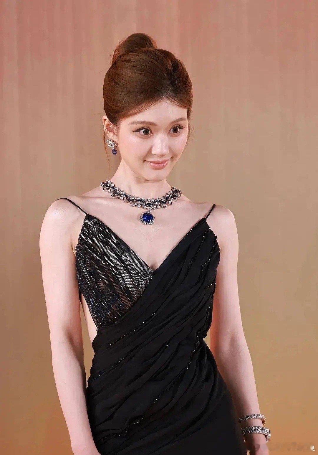 赵露思每次都能给你带来出乎意料的翻车场面 ​​​