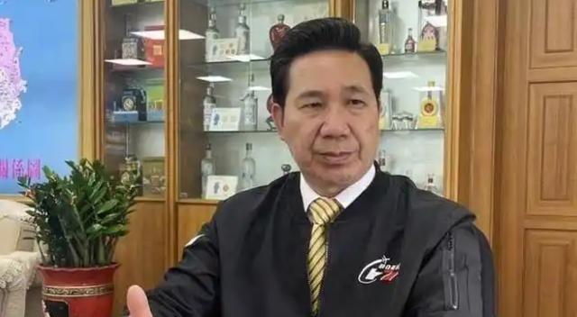 金门县长陈福海公开放话：金门全县上下，从老人到小孩，没一个人反对直通厦门机场的大