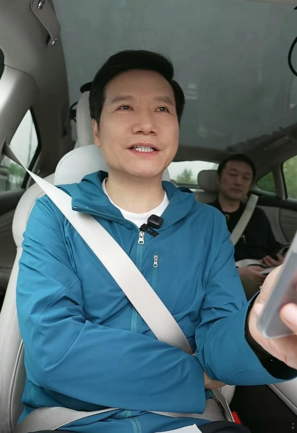 雷军回应是否做10万以内车型其实也正常，毕竟做车本来就很难，也很卷，越低的价位就