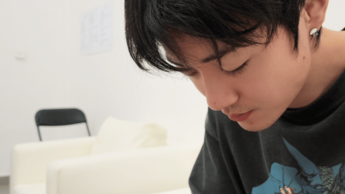 陈少熙成都演唱会12分钟vlog陈少熙后台唱了左手指月12分钟的演唱会幕后vlo