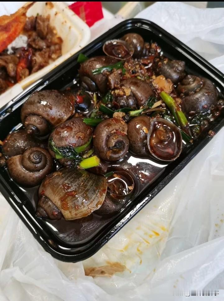 商家说这是田螺，个大肉多