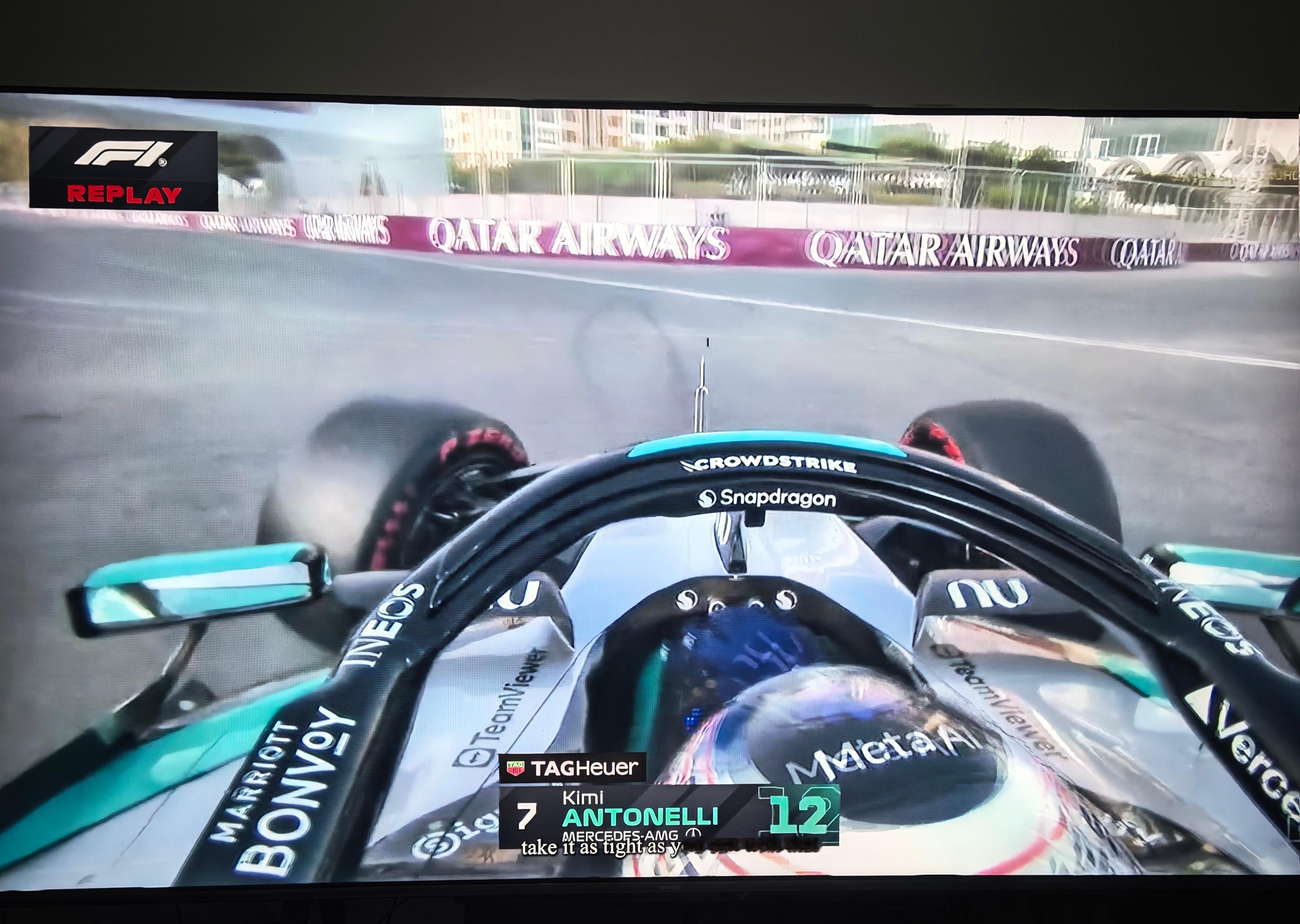 2026F1阿塞拜疆大奖赛爆胎如果能坚持进站还有机会，但实在不行了只能退了。这转